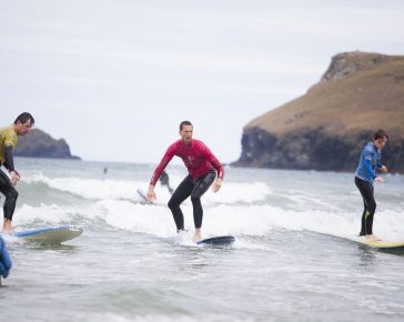 The Olde House activity break surf lesson, with Wavehunters at Polzeath. Wavehunters